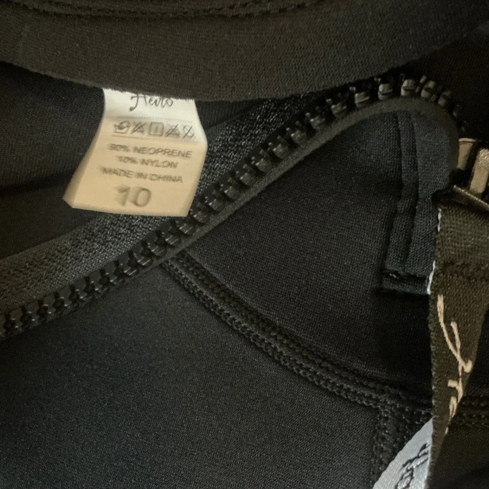 Hevto Wetsuit Kids 10 Black Blue Excellent‎ 3/2mm Neoprene Full Body Youth Surf